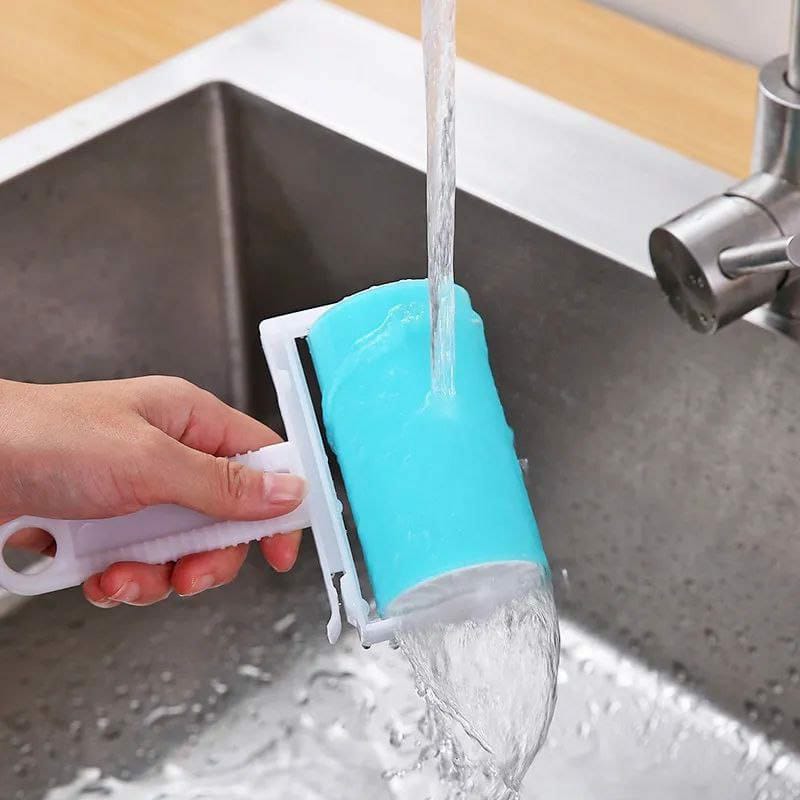 Reusable manual lint remover