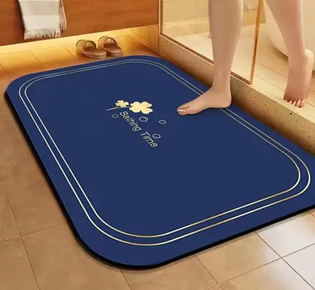 Diatom bathroom mat with flower