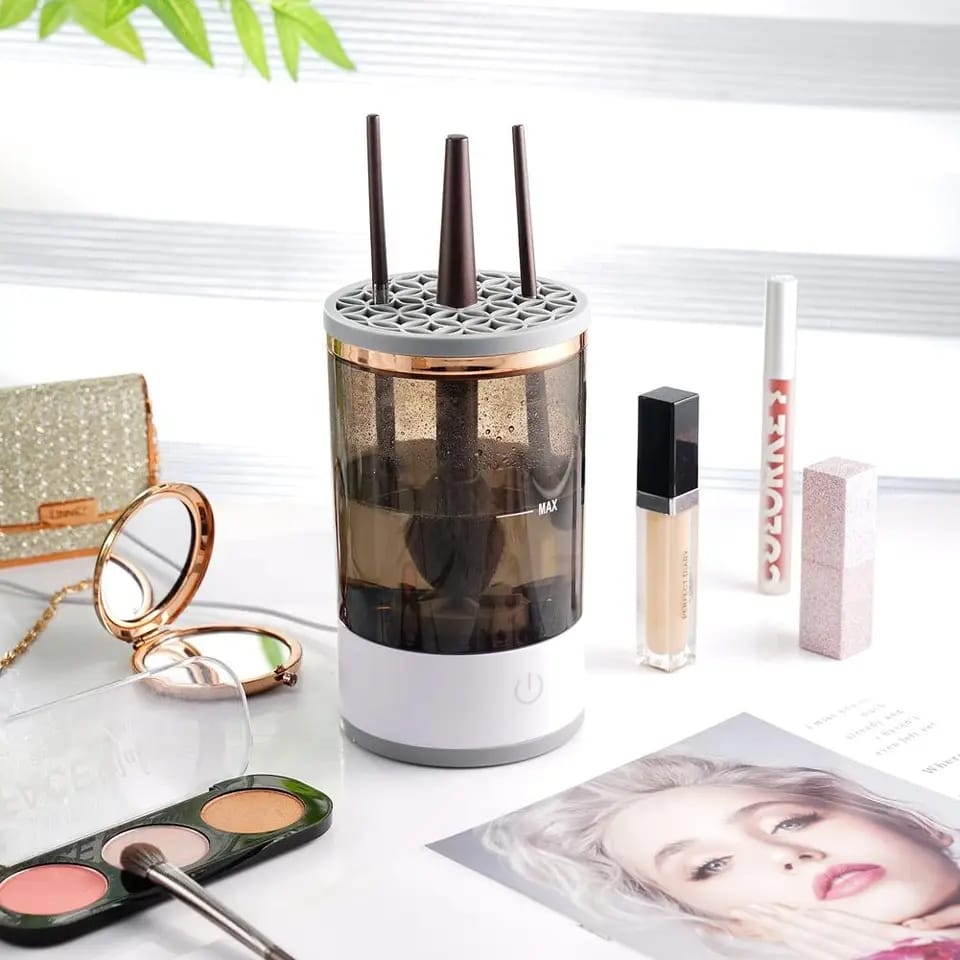 Automatic electric makeup brush cleaner