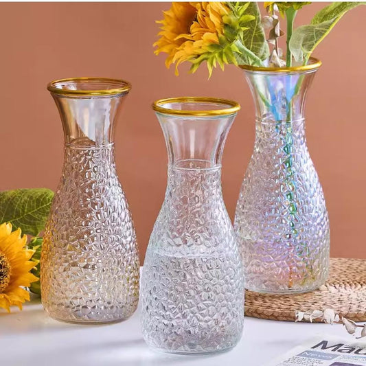 Glass flower vase