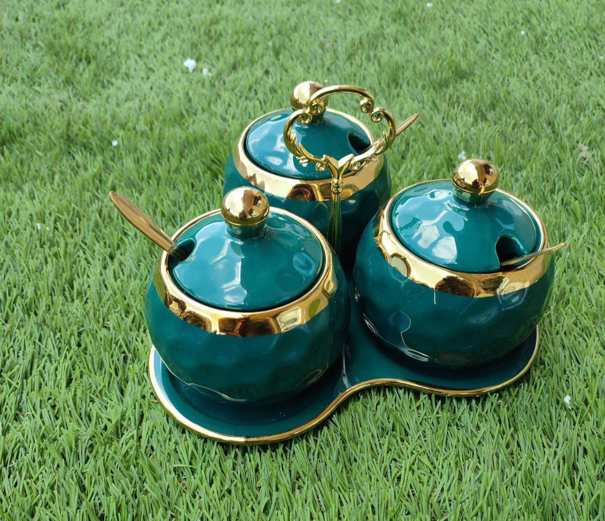 Luxurious sugar/spice dish set