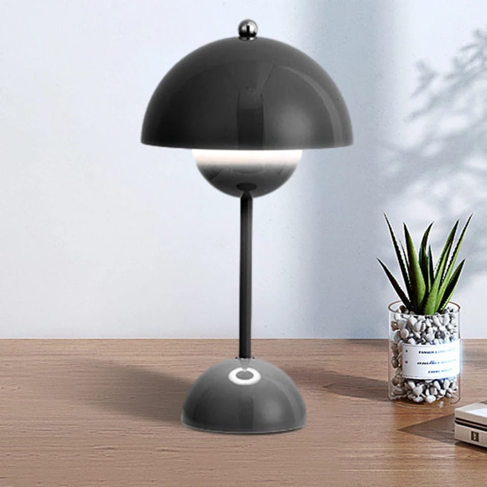 Rechargable table lamp