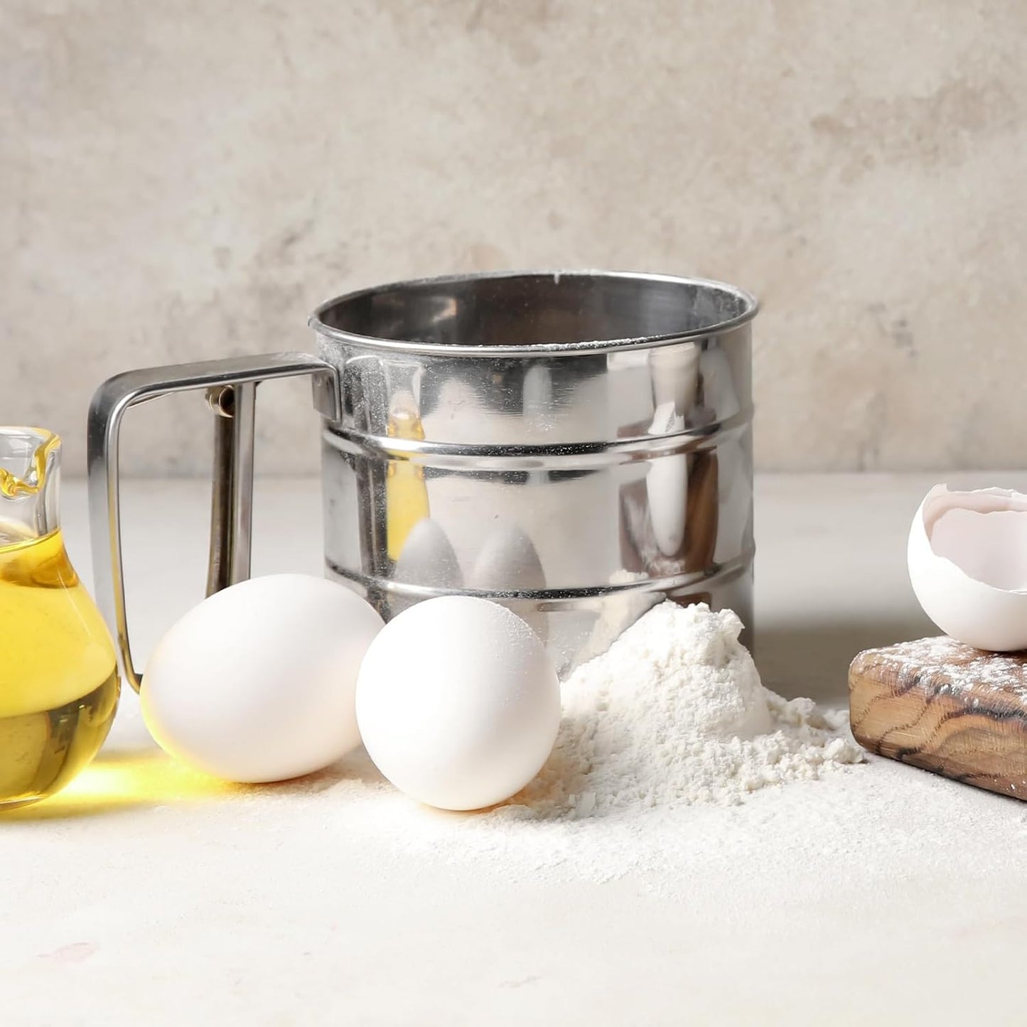 Handheld stainless steel flour sieve