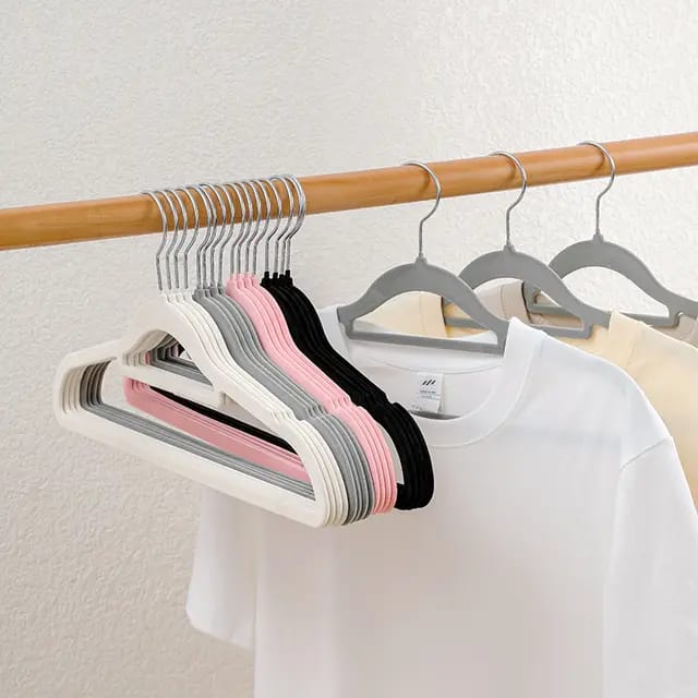 10pcs Velvet Hangers