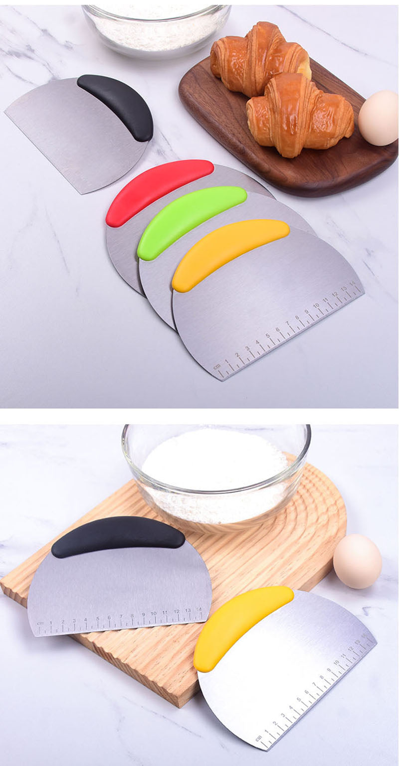 Dough cutter