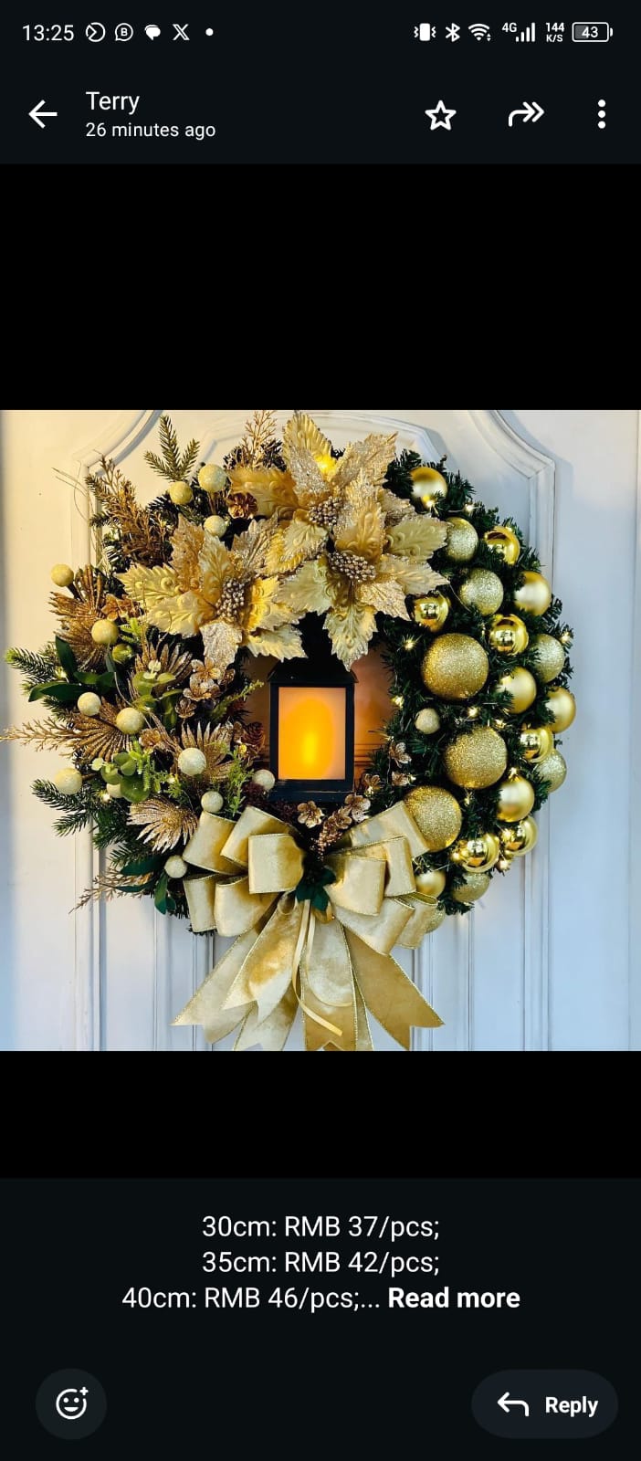 Christmas Wreath With Lamp