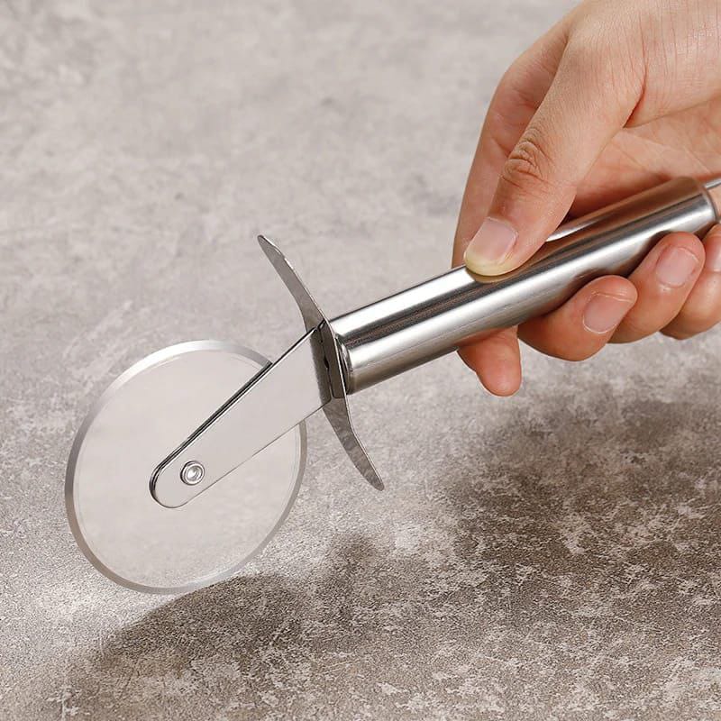 Pizza cutter