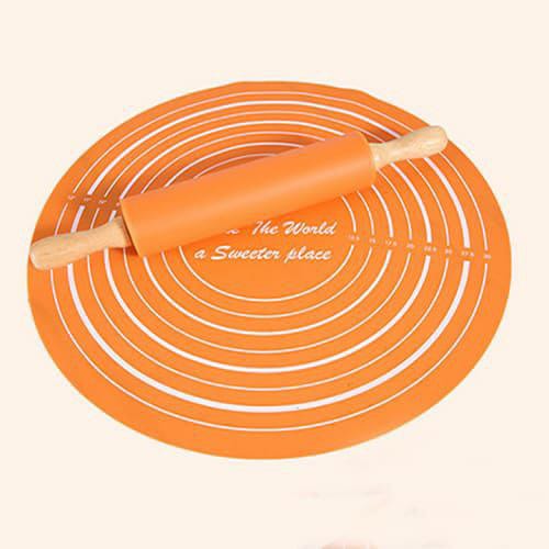 Silicone kneading mat with rolling pin set